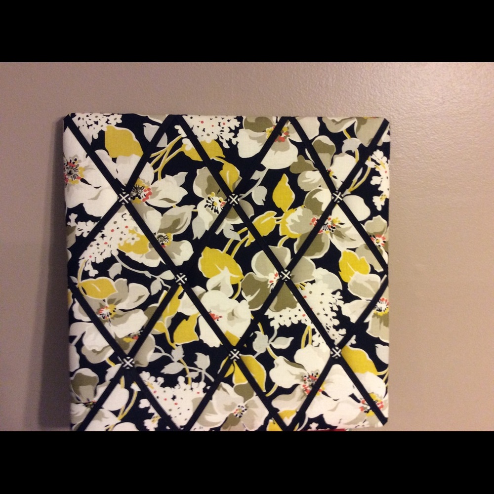 Vera Bradley DOGWOOD Square Ribbon Board EUC